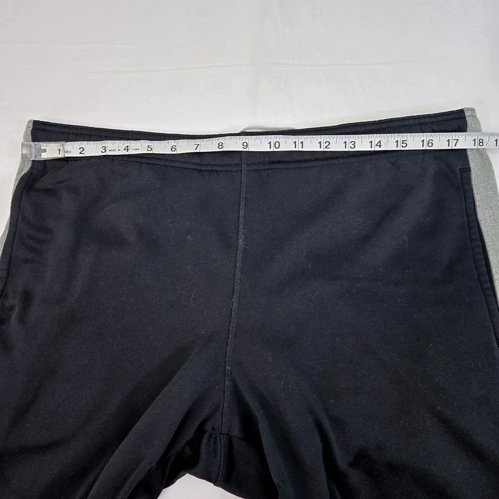 Nike Therma-FIT Mens M Black Gray Stripe Athletic Training Pants Joggers Track‎